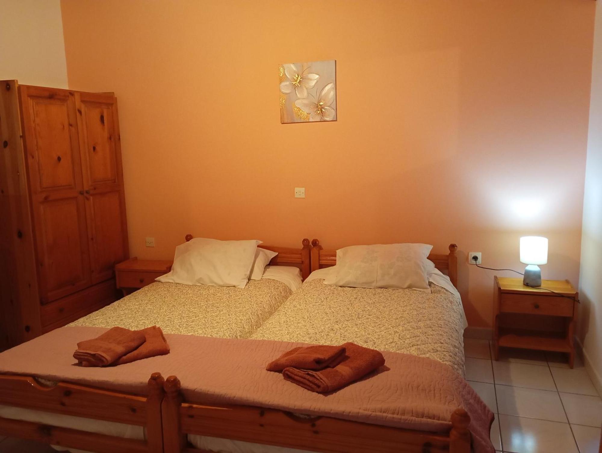 Mylonas Rooms Pandokrátor Exteriör bild